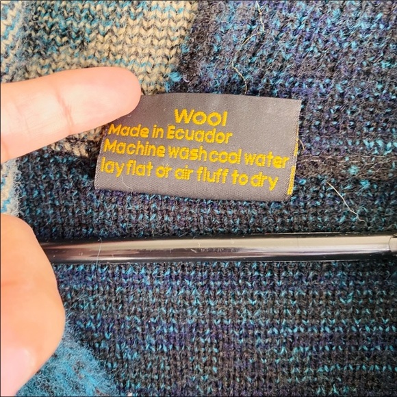 Bear Mountain Apparel Aztec Coat - Picture 5 of 7